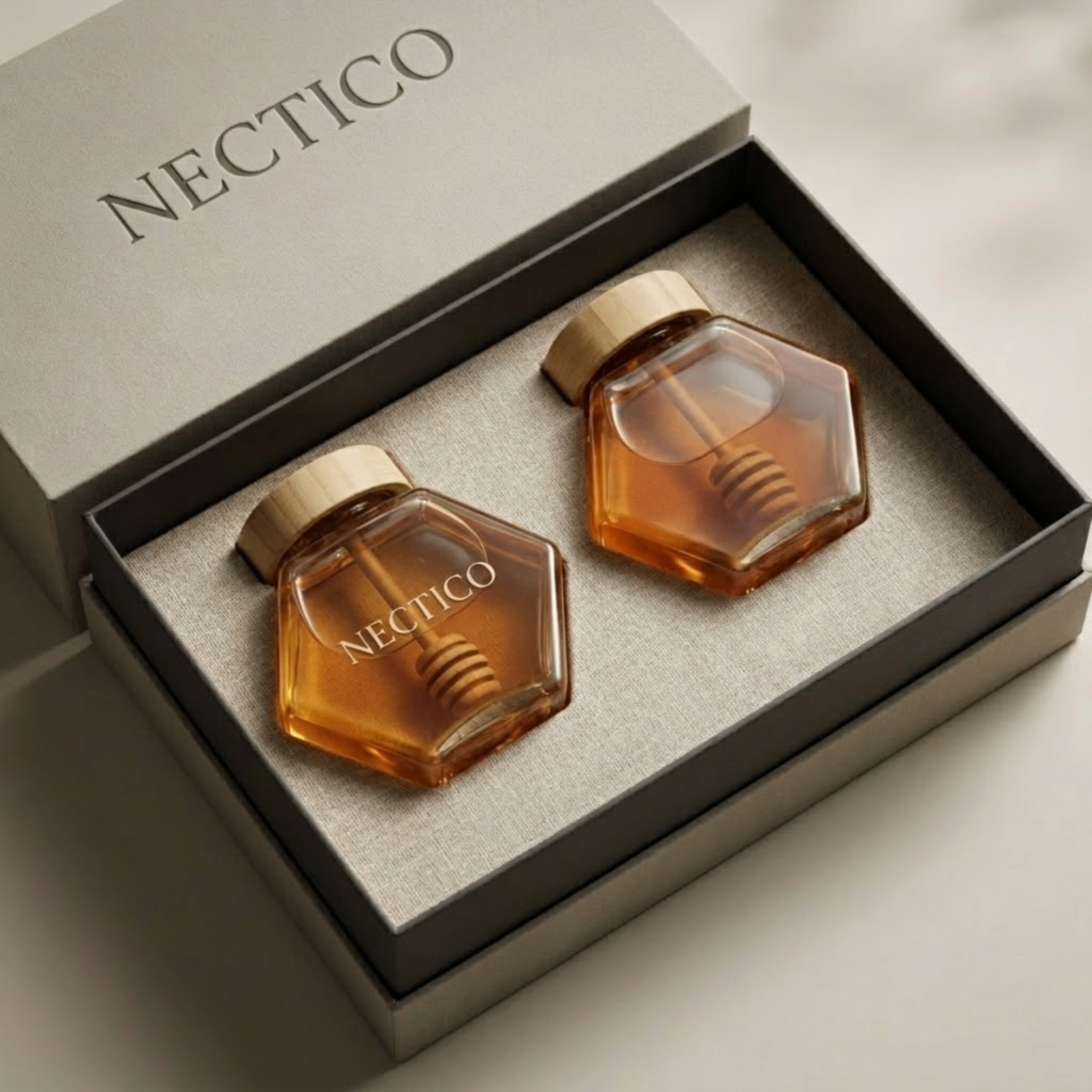 NECTICO gift box with Forest and Blossom honey